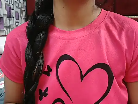 Snapshot of Somiya87 chatting on November 2025 01:06:01 AM Somiya87 online show from November 2025 01:06:01 AM