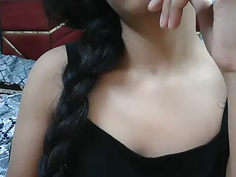 Snapshot of Somiya87 chatting on September 2025 05:18:02 PM Somiya87 online show from September 2025 05:18:02 PM