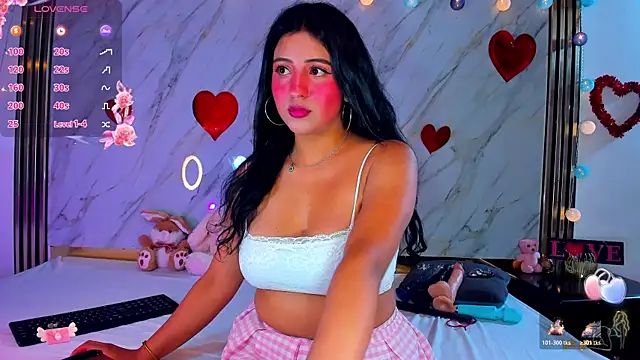 Snapshot of Lana_Parker_01 chatting on May 2026 01:24:01 AM Lana Parker 01 online show from May 2026 01:24:01 AM