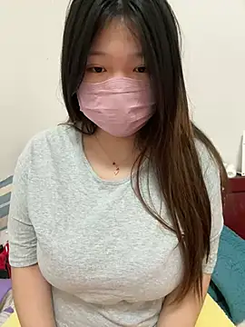 Snapshot of Happyou2 chatting on March 2025 01:56:01 PM Happyou2 online show from March 2025 01:56:01 PM