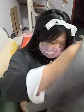 Snapshot of Happyou2 chatting on February 2025 04:15:01 PM Happyou2 online show from February 2025 04:15:01 PM