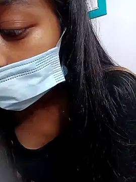 Snapshot of Alpha-QueeN chatting on December 2024 11:43:02 AM Alpha-QueeN online show from December 2024 11:43:02 AM