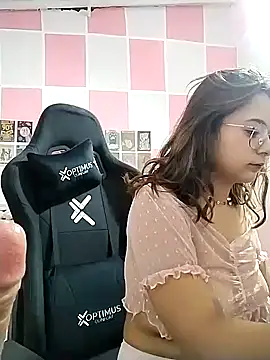 Paulina mosh online show from February 2025 02:24:02 PM