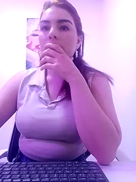 VictoriaMolina online show from November 2025 12:43:02 AM