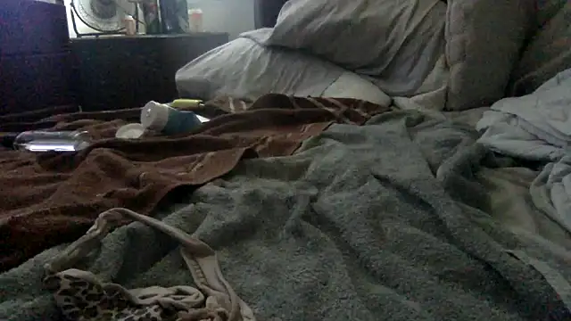 bubblebut420 online show from December 2024 06:26:02 PM