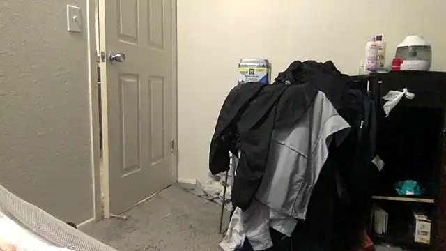 bubblebut420 online show from November 2025 01:10:01 PM