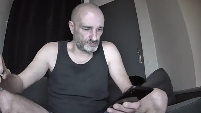Snapshot of headrush31 chatting on February 2025 10:32:01 PM headrush31 online show from February 2025 10:32:01 PM