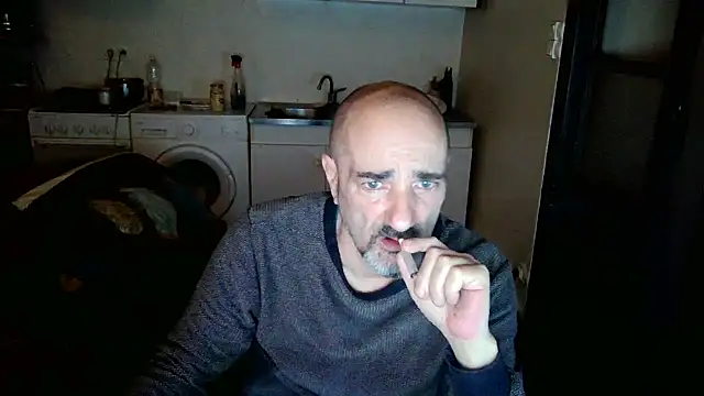 headrush31 online show from November 2025 01:39:02 AM