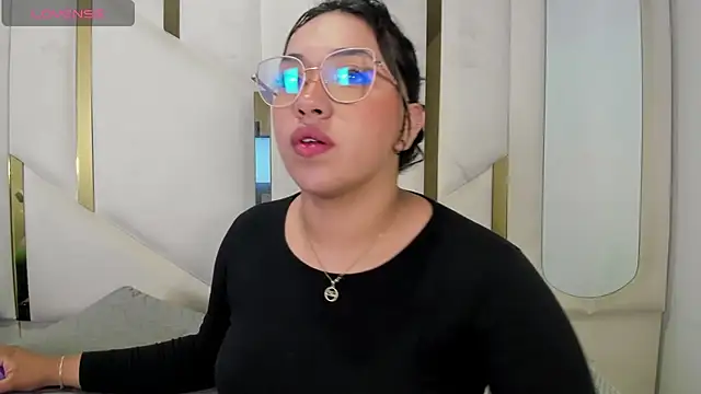 IsabellRodriguez18 online show from June 2026 04:18:01 AM