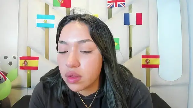 IsabellRodriguez18 online show from June 2026 04:21:02 AM