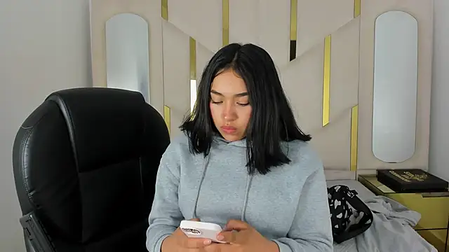 IsabellRodriguez18 online show from October 2025 03:11:02 AM