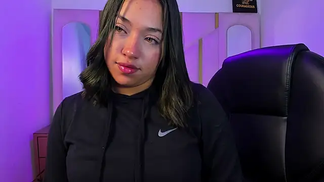 IsabellRodriguez18 online show from April 2026 03:24:02 AM