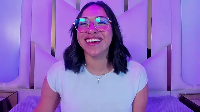 IsabellRodriguez18 online show from April 2026 03:23:01 AM