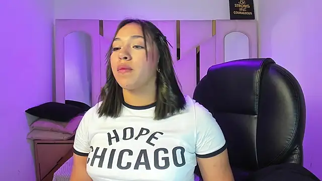 IsabellRodriguez18 online show from April 2026 02:51:01 AM