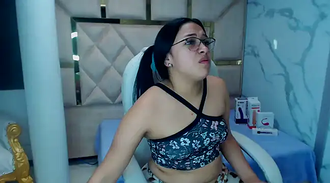 IsabellRodriguez18 online show from March 2025 08:00:01 AM
