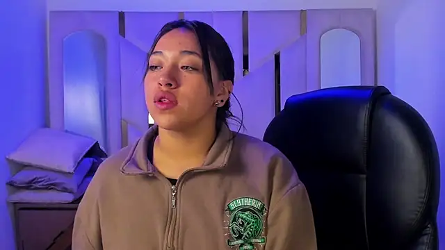 IsabellRodriguez18 online show from March 2026 04:08:02 AM