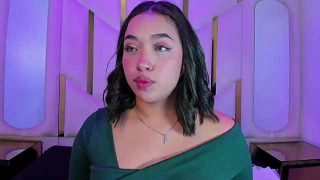 IsabellRodriguez18 online show from April 2026 03:22:01 AM