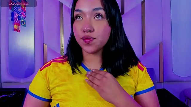 IsabellRodriguez18 online show from June 2026 04:08:02 AM