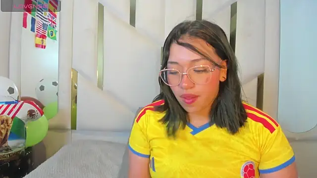 IsabellRodriguez18 online show from June 2026 04:22:02 AM