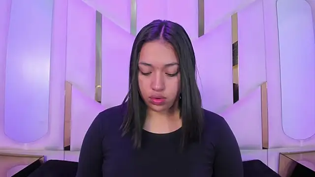 IsabellRodriguez18 online show from April 2026 04:09:01 AM