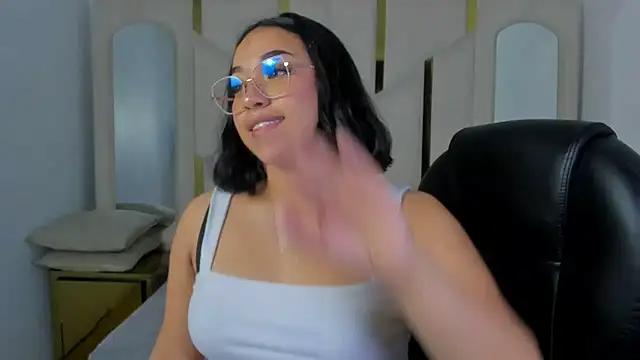 Snapshot of IsabellRodriguez18 chatting on December 2025 03:34:02 AM IsabellRodriguez18 online show from December 2025 03:34:02 AM