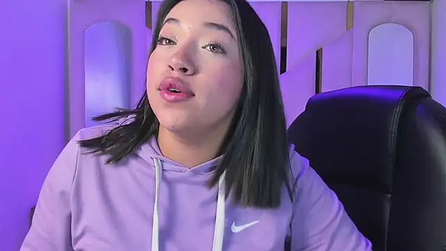 IsabellRodriguez18 online show from April 2026 05:19:02 AM