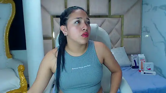 IsabellRodriguez18 online show from March 2025 10:35:02 AM