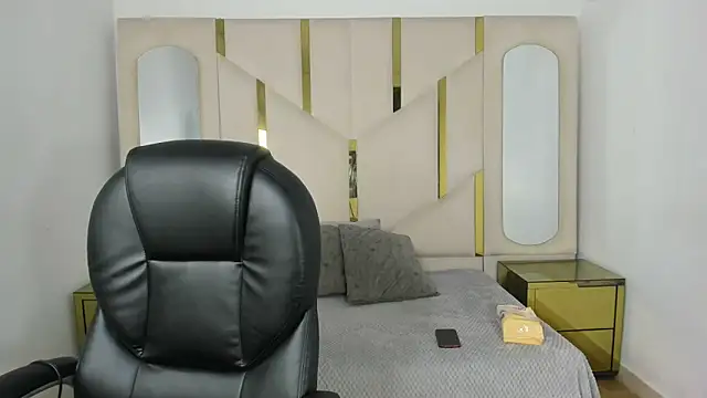 Snapshot of IsabellRodriguez18 chatting on October 2025 03:40:02 AM IsabellRodriguez18 online show from October 2025 03:40:02 AM