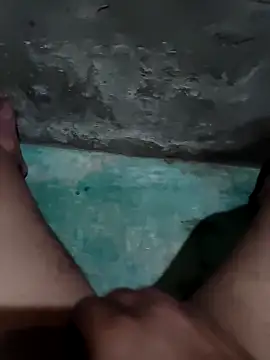 yaxom33 online show from April 2026 01:41:01 AM