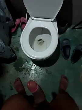 yaxom33 online show from April 2026 04:53:02 AM