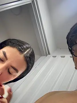 MikeAndJessy online show from November 2025 10:13:02 PM