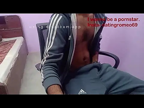 Snapshot of IamRentedBoybfriend chatting on January 2026 08:01:02 PM IamRentedBoybfriend online show from January 2026 08:01:02 PM