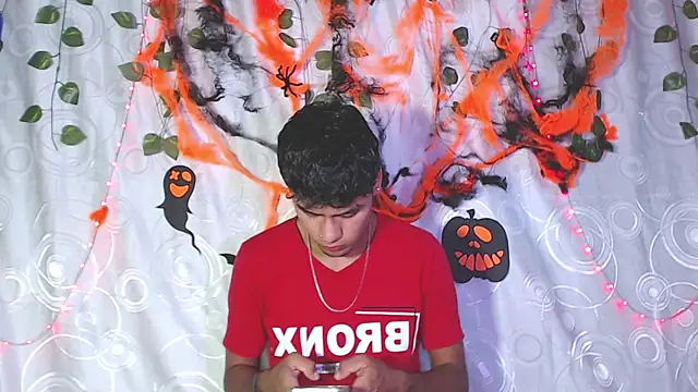 Snapshot of Andres_7676 chatting on October 2025 04:51:01 PM Andres 7676 online show from October 2025 04:51:01 PM