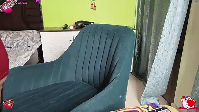 sexyhoney27 online show from November 2025 08:34:01 PM