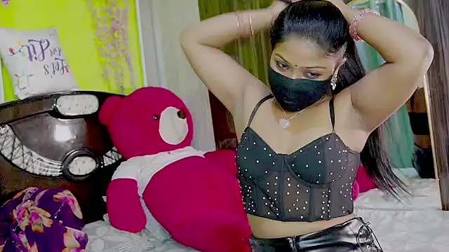 sexyhoney27 online show from April 2026 08:32:01 PM