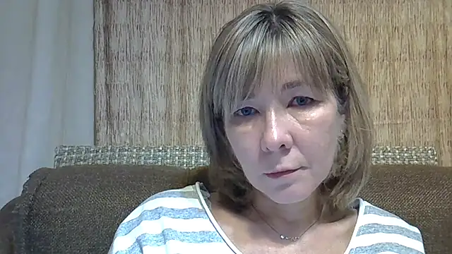 EllaJohnsonX online show from December 2024 04:07:01 PM