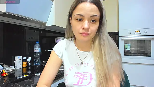 Mia   murrr online show from February 2026 04:41:01 PM