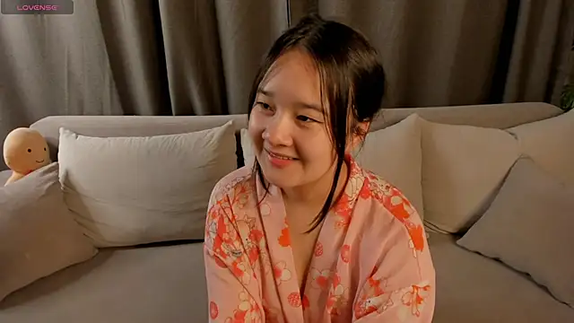 Maekko online show from April 2026 10:15:01 PM