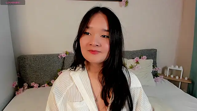 Maekko online show from December 2025 05:04:02 PM