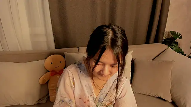 Maekko online show from March 2026 06:15:02 PM