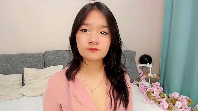 Maekko online show from November 2025 09:52:01 PM