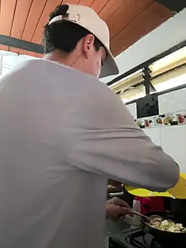 Snapshot of two_milkyway chatting on March 2026 04:07:02 PM two milkyway online show from March 2026 04:07:02 PM