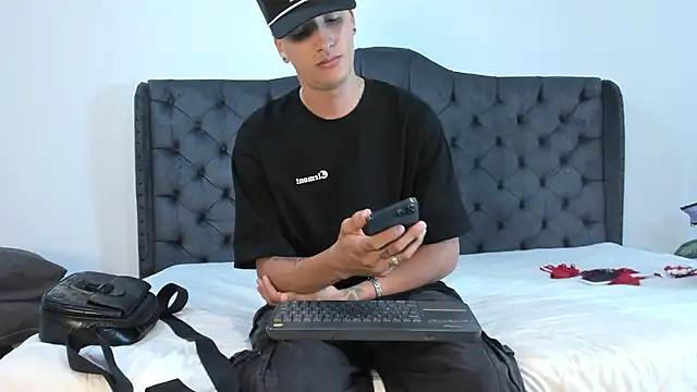 two milkyway online show from September 2025 12:23:01 PM