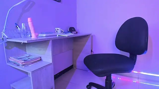 Snapshot of Samantha__cooper chatting on February 2025 05:16:01 PM Samantha  cooper online show from February 2025 05:16:01 PM