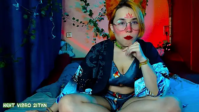 Snapshot of TrickyKitsune chatting on February 2025 02:13:02 PM TrickyKitsune online show from February 2025 02:13:02 PM