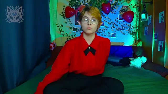 TrickyKitsune online show from March 2026 06:36:01 PM