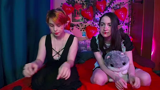 TrickyKitsune online show from February 2026 03:11:02 PM