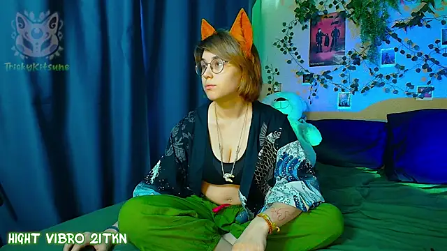 Snapshot of TrickyKitsune chatting on May 2026 03:00:02 PM TrickyKitsune online show from May 2026 03:00:02 PM