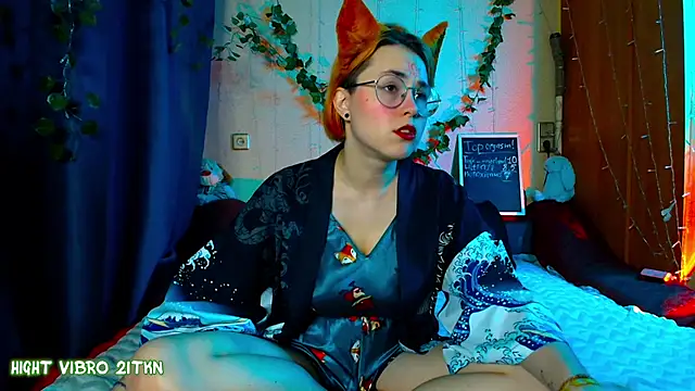 Snapshot of TrickyKitsune chatting on February 2025 03:24:02 PM TrickyKitsune online show from February 2025 03:24:02 PM