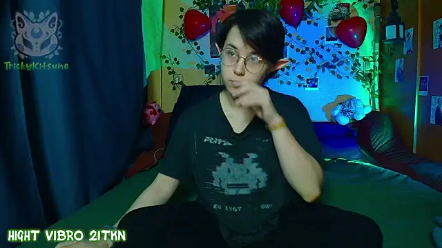 TrickyKitsune online show from March 2026 03:34:01 PM